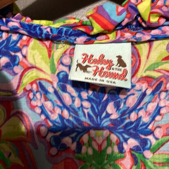 Haley and the Hound Women M Top Shirt Multicolored Floral Tropical Blouse Tunic - Picture 2 of 7